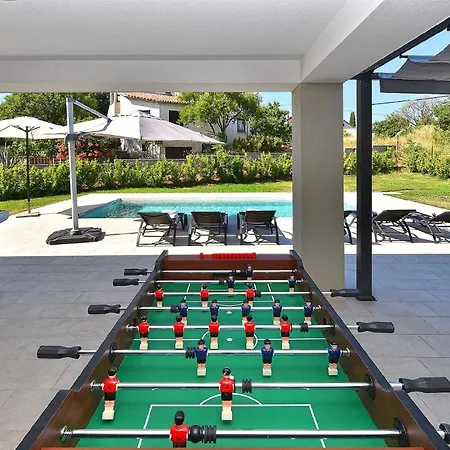 Mit Privatpool Fuer 6 Personen Ca 200 Qm In Vintijan, Istrien Istrische Riviera *