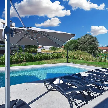 Mit Privatpool Fuer 6 Personen Ca 200 Qm In Vintijan, Istrien Istrische Riviera Semesterbostad